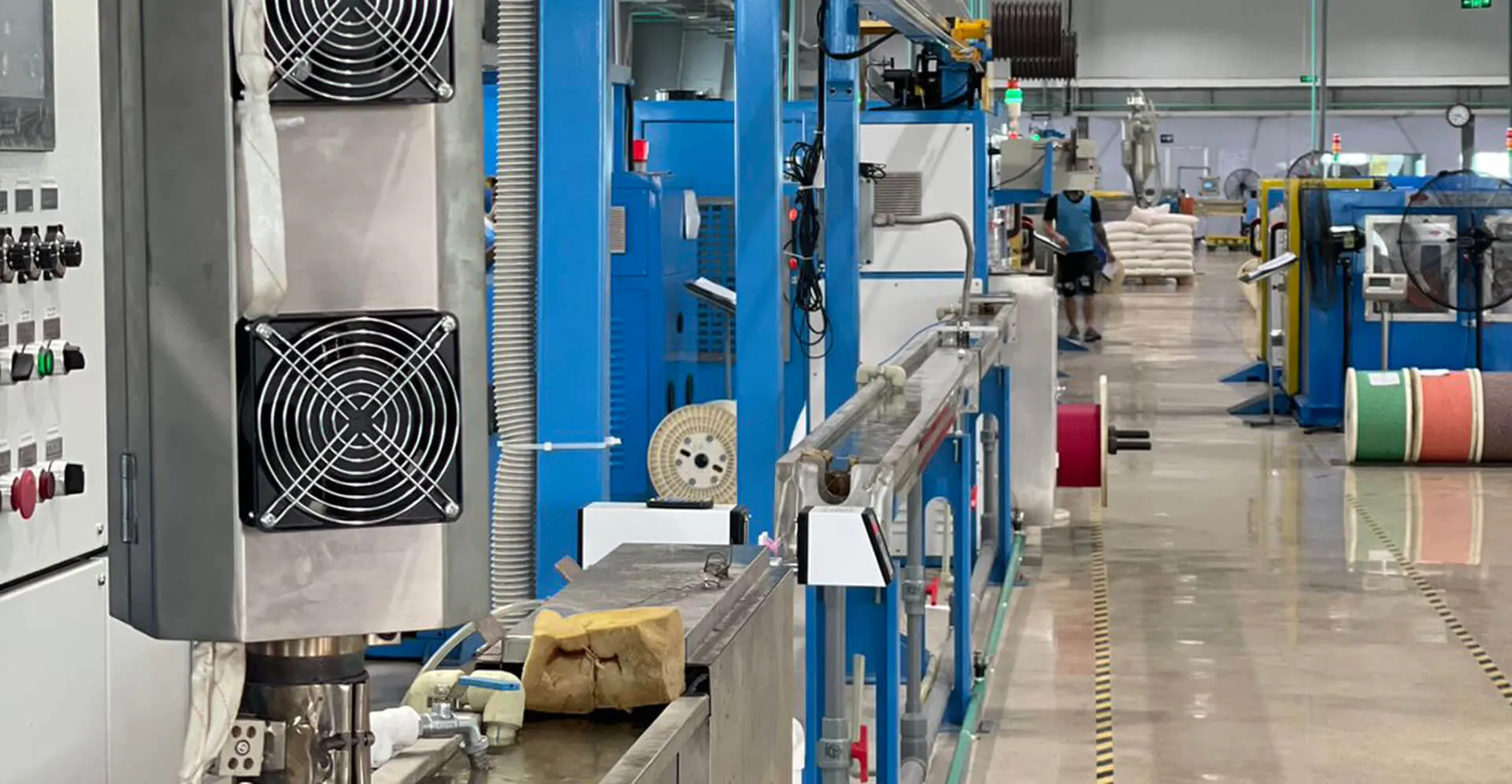 Production and test equipment on a line Kestner sources through
